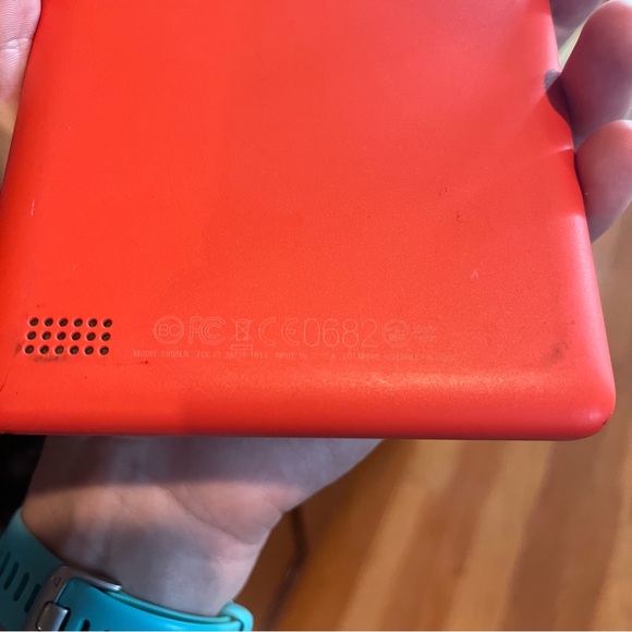 Amazon Kindle Fire 7 5th Generation - Red - Picture 4 of 6
